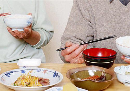 癌症离嘴其实很近，饮食6招有效防癌